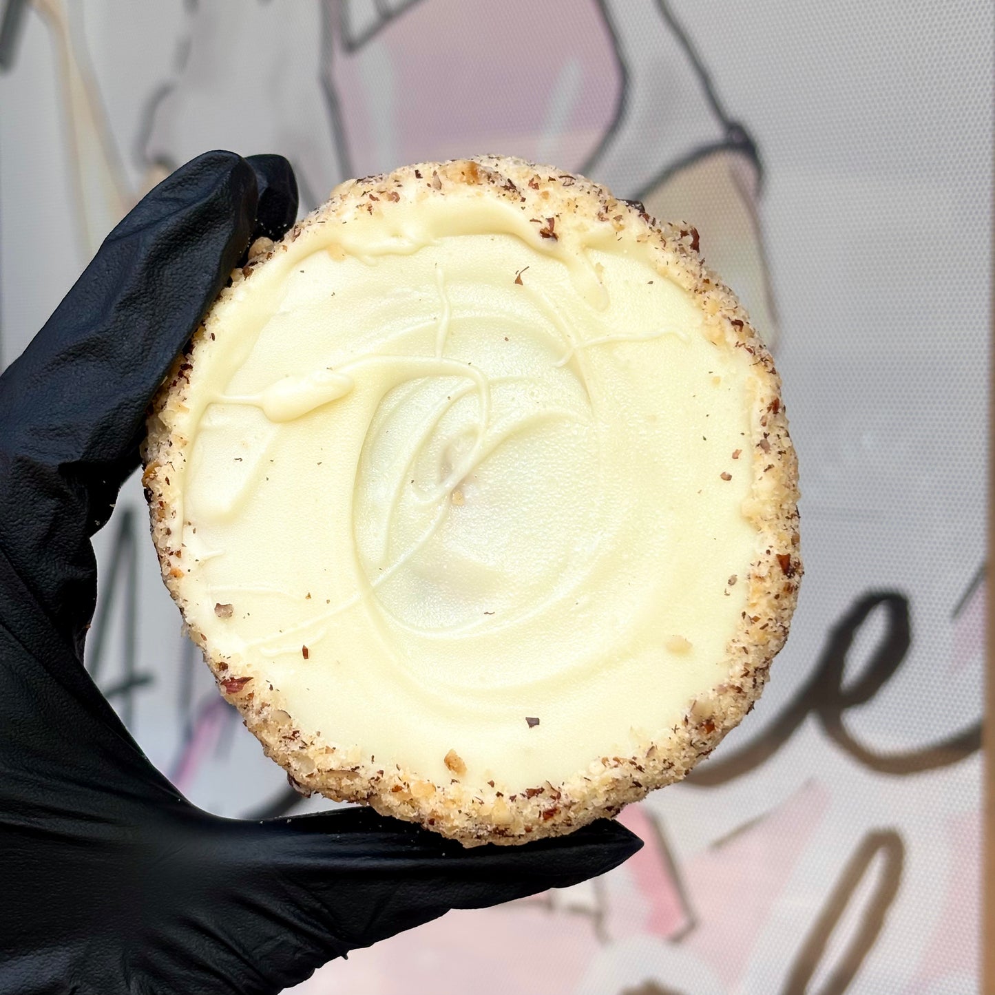 White Bueno Wagon Wheel