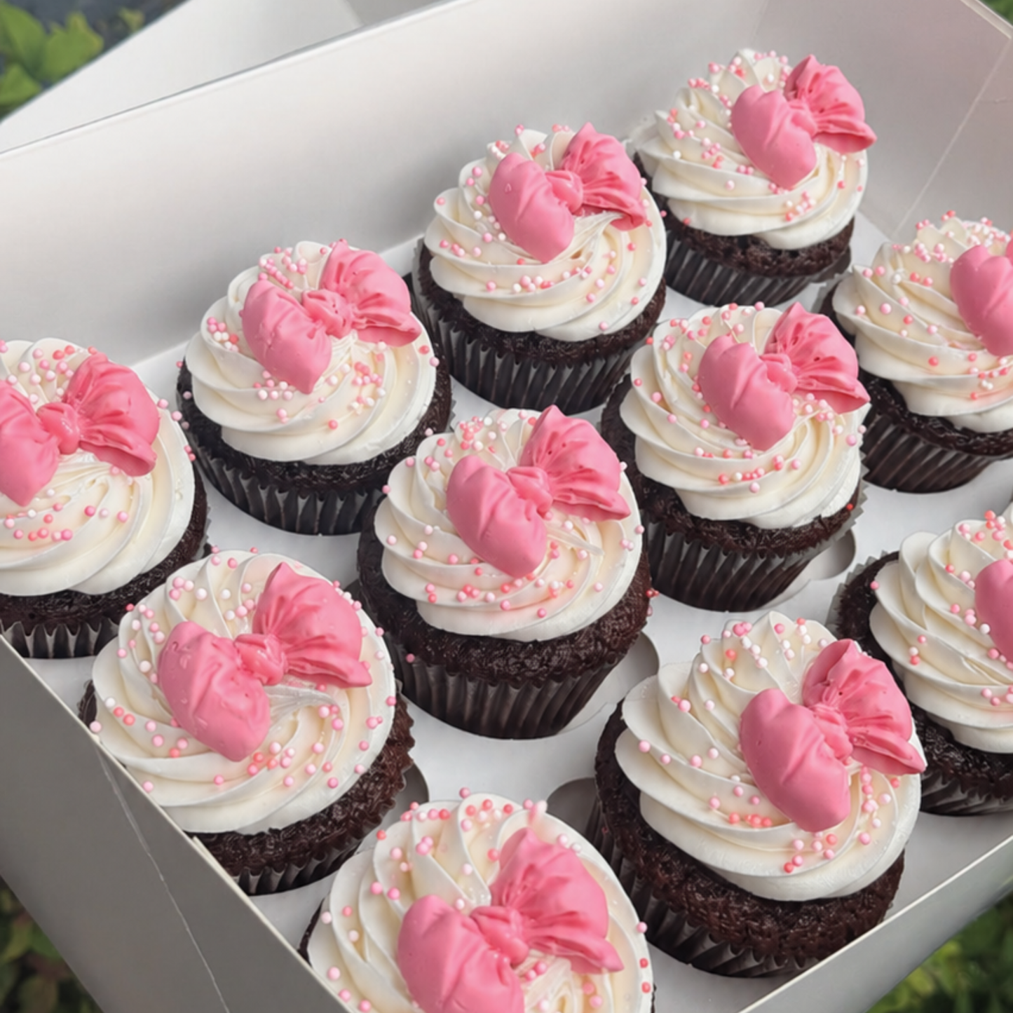 Bow Cupcake