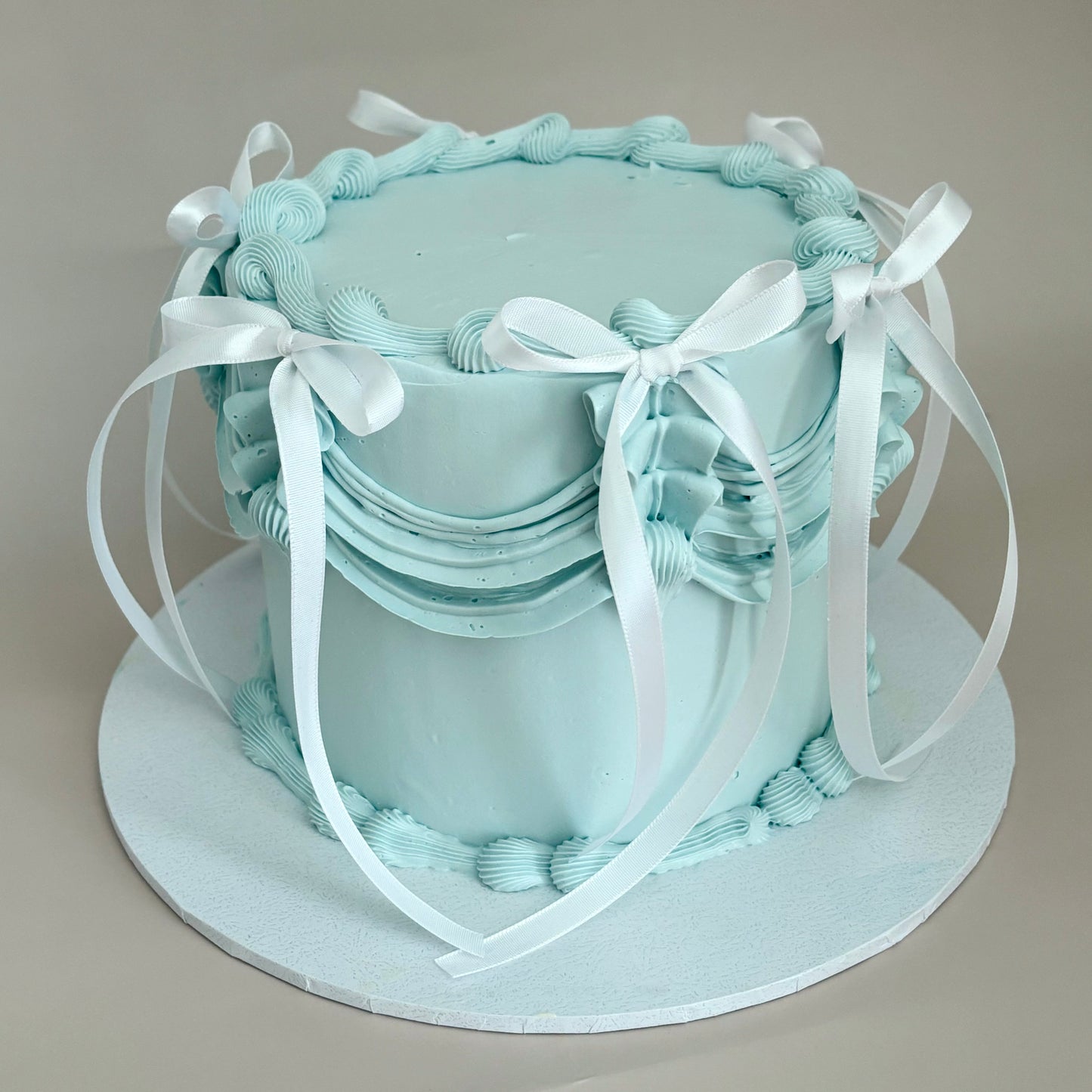 Vintage Style Cake