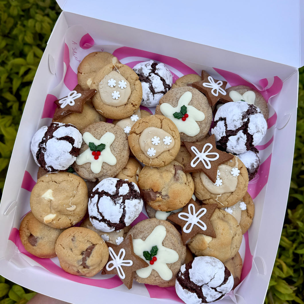 Merry MINI Chrissy Cookie Box