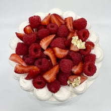 Load image into Gallery viewer, Berries and Cream Cake
