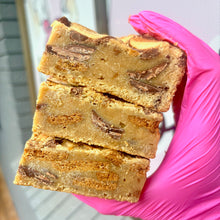 Load image into Gallery viewer, Biscoff and Milk Choc Blondie
