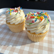 Load image into Gallery viewer, Vanilla Butter Cupcakes
