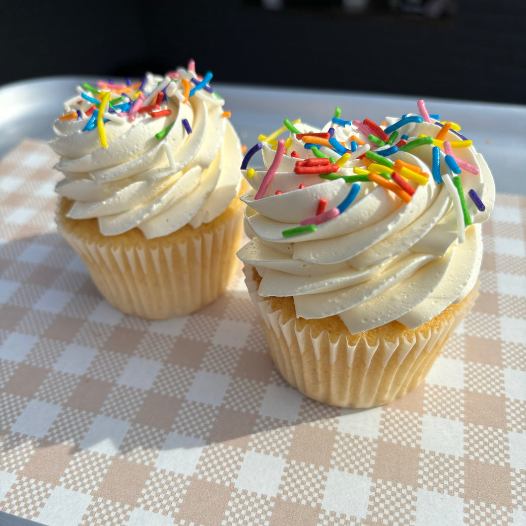 Vanilla Butter Cupcakes